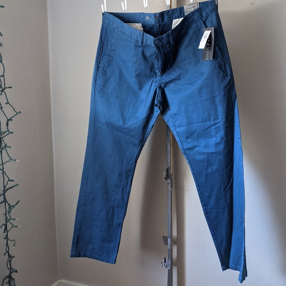 Old Navy Other - Men's 38/32Slim Old Navy slacks
